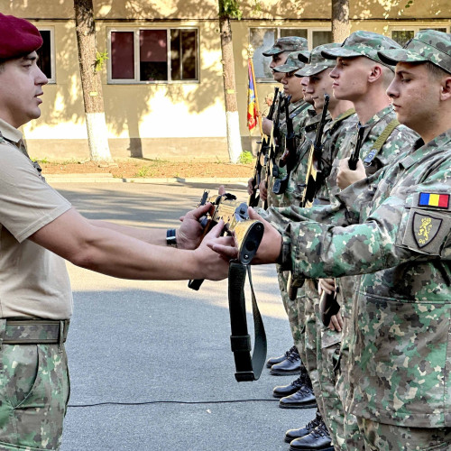 Militarii din Batalioanele de Geniu au primit armamentul individual