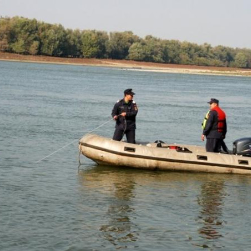 Femeie găsită fără viață în apele Dunării
