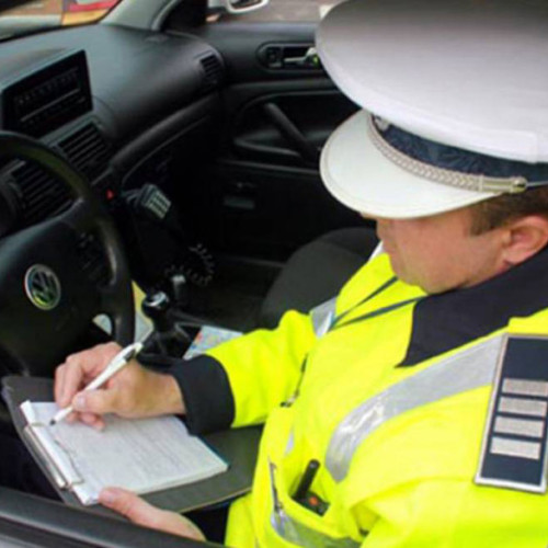 Un bărbat din Bulgaria prins conducând fără permis