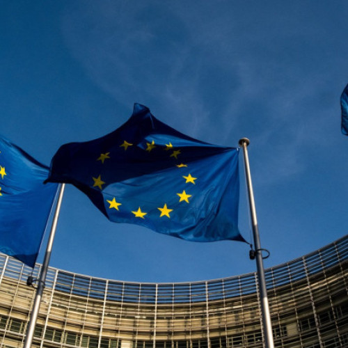 Comisia Europeană îmbunătățește estimările privind economia României