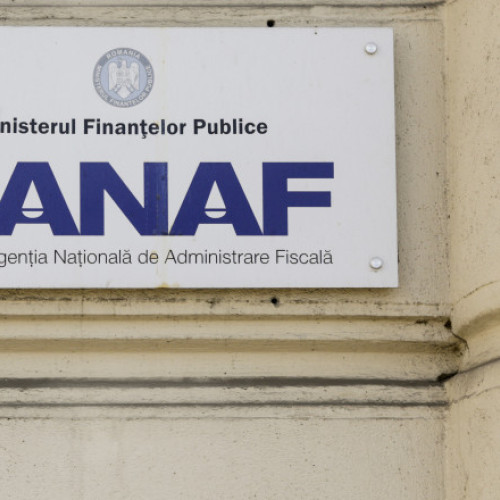 Funcționar ANAF prins în flagrant în timp ce primea mită