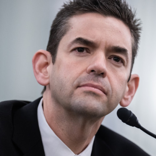 Jared Isaacman, prieten apropiat al lui Elon Musk și miliardar în domeniul plăților online, nu va fi, în final, conducătorul NASA, anunță Casa Albă, citează digi24.ro. Potrivit sursei, decizia a fost luată deoarece Isaacman a făcut donații politicienilor democrati în trecut, fapt care a controversat alegerea sa pentru poziția de conducere la agenția spațială.