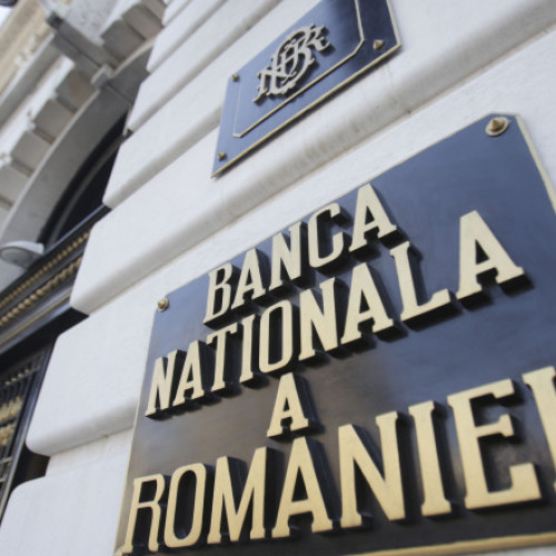 Băncile din România sunt mai prudente decât cele din Uniunea Europeană, însă trebuie să evite o dependență excesivă de stat, a declarat Matei Kubinschi, director adjunct în cadrul Direcției de Stabilitate Financiara a Băncii Naționale a României (BNR), în timpul unui eveniment de specialitate, potrivit digi24.ro.