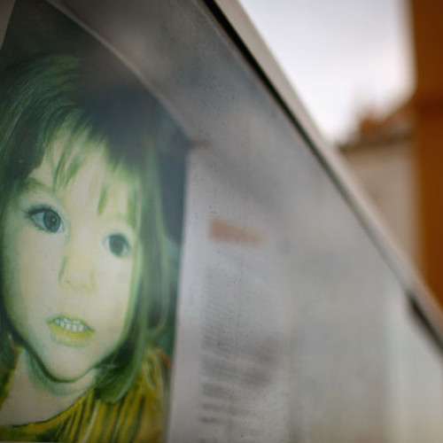 Noua anchetă în cazul Madeleine McCann, desfășurată în Portugalia și Germania, a fost declanșată la 18 ani de la dispariția fetiței în Praia da Luz, relatează digi24.ro. Potrivit sursei, poliția portugheză și cea germană au mobilizat echipe de căutare în zona unde Madeleine a fost văzută ultima dată în 2007, pentru a găsi probe ce l-ar putea incrimina pe principalul suspect, Christian Bruckner.