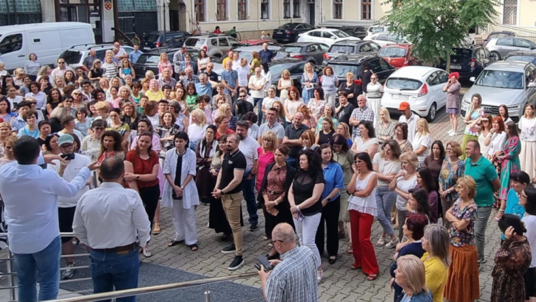 Video A treia zi de proteste ale bugetarilor în țară. Guvernul pregătește noi măsuri într-o „ordonanță trenuleț”