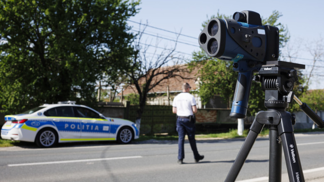 Cum percep românii regulile de circulație. Un șofer din cinci consideră că depășirea vitezei legale nu poate provoca un accident