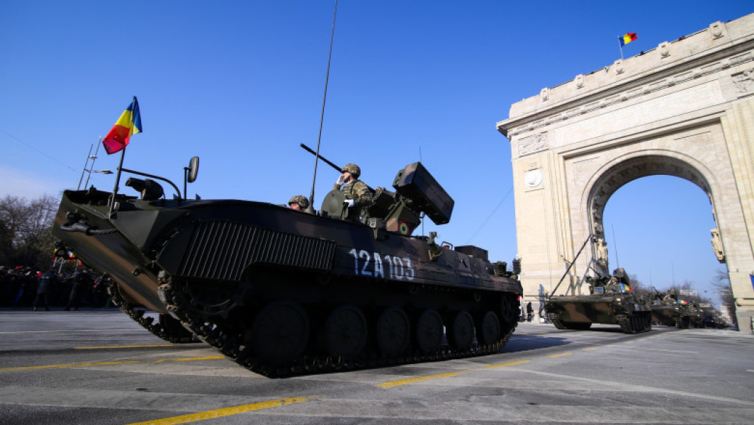 MApN dorește achiziționarea a 200.000 de arme, de diferite calibre, și a 246 de vehicule militare șenilate, toate fabricate în România