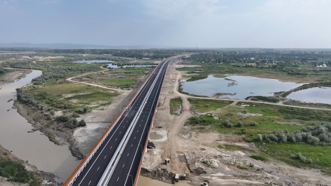 Video&Foto Autostrada Moldovei A7: Al doilea cel mai lung pod rutier din România, deschis circulaţiei