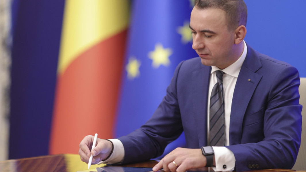 Bogdan Ivan s-a filmat în timp ce a transferat 20% din salariu la stat. „Cred că acest lucru nu rezolvă problemele statului român”