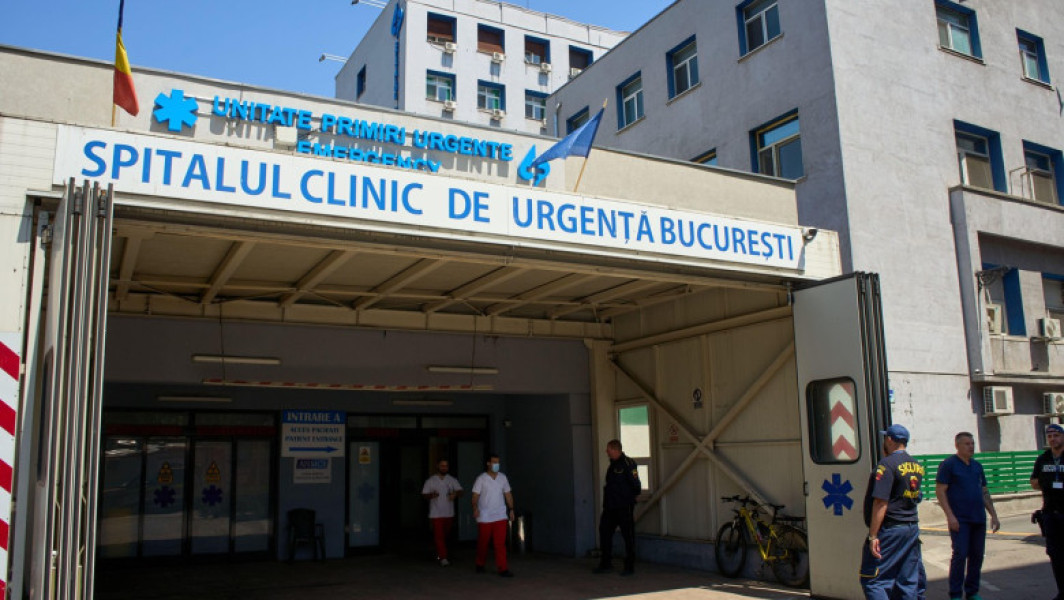Medicul ortoped de la Floreasca prins în flagrant când lua mită, cercetat sub control judiciar. Cât costa un concediu medical fals