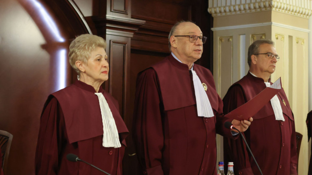 Proiect în Parlament care elimină indemnizația de pensionare a judecătorilor CCR. „E inutilă o plată suplimentară la final de mandat”