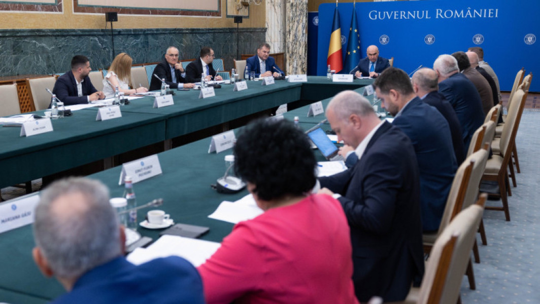 Video Ilie Bolojan a discutat din nou cu aleșii locali despre reforma administrației. Ce le-a transmis funcționarilor din primării