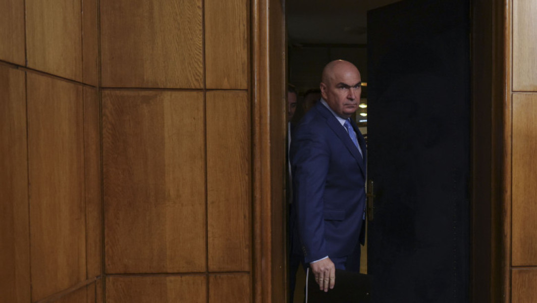 Premierul Ilie Bolojan spune că reducerile la cancelaria ar putea depăși 30% și se apropie de 40%