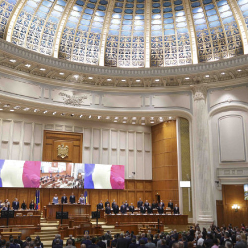 Opoziția depune patru moțiuni de cenzură după angajarea răspunderii Guvernului