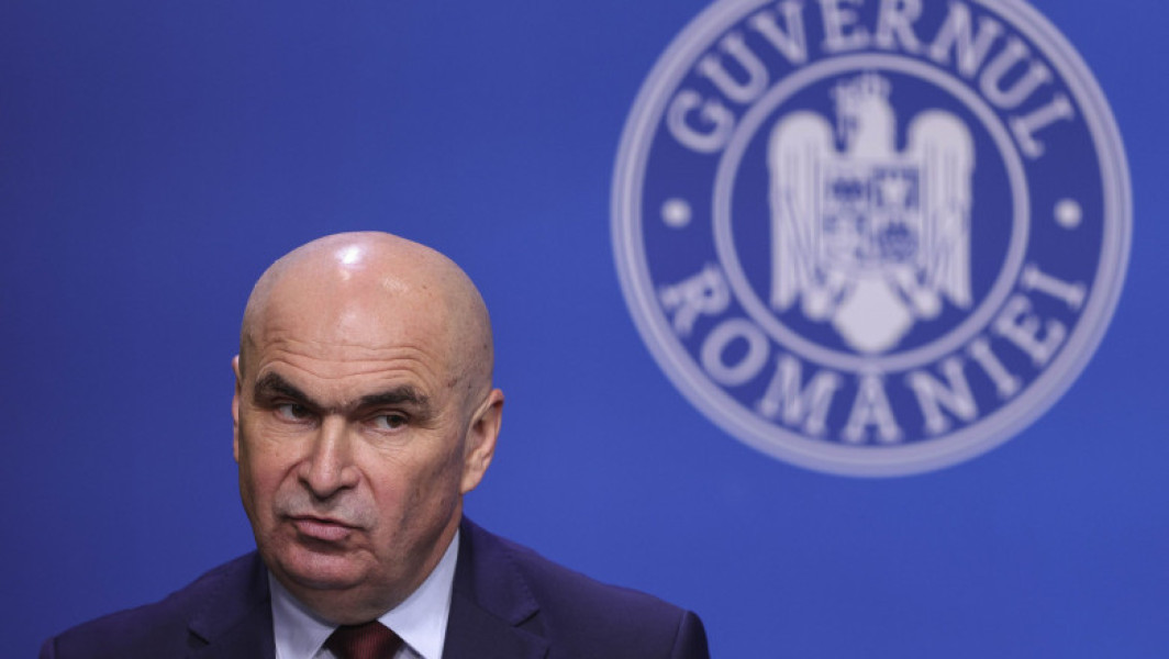 Premierul reacționează după fotografiile foștilor premieri alături de lideri mondiali la Beijing