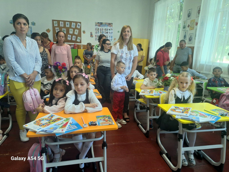Brăila: 184 copii primesc ghiozdane în ediția a cincea a campaniei Ghiozdănel pentru școlărel