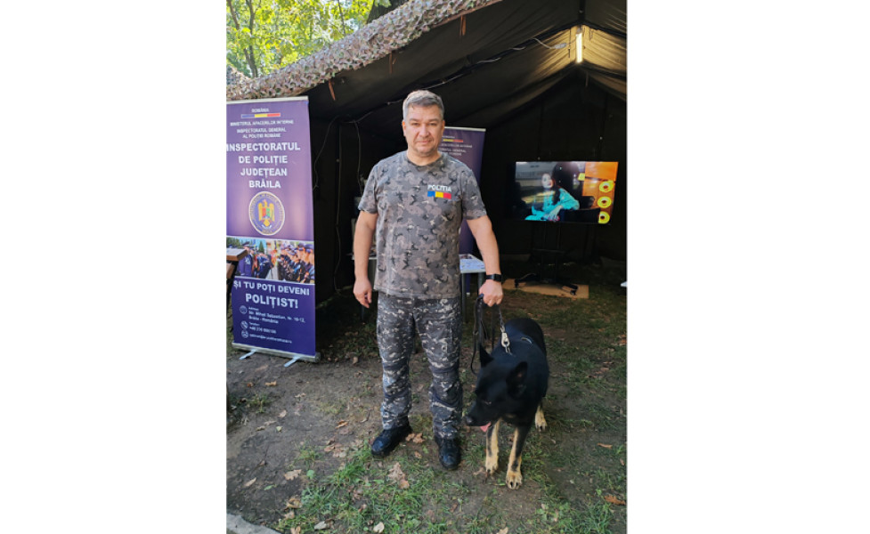 Câinele polițist Gipsy, vedetă la Festivalul Istoric