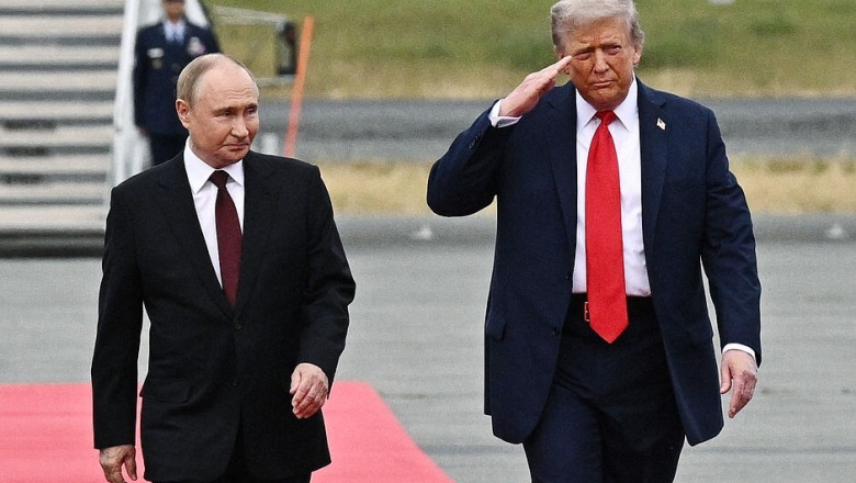 Kremlinul respinge previziunile lui Trump despre prăbușirea economiei ruse
