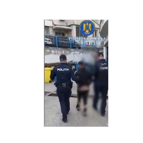 Bărbat din Gropeni reținut după ce a lovit un consătean cu ciocanul