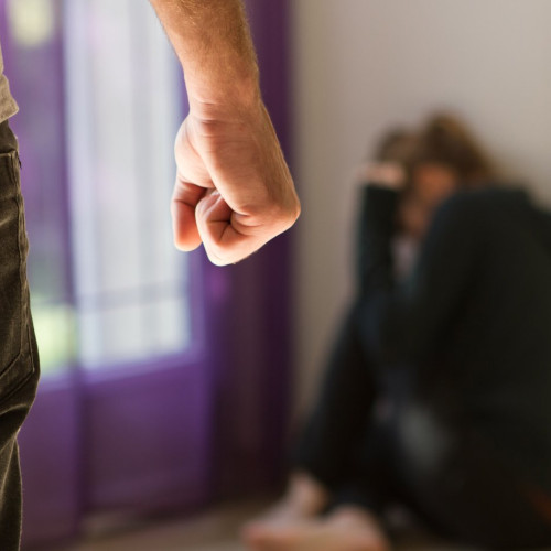 Bărbat reținut după ce a încălcat ordinul de protecție și a amenințat socrul