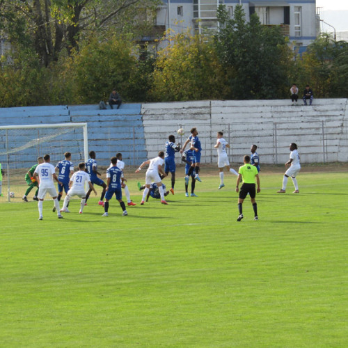 Dacia Unirea a pierdut cu scorul 0-2 în meciul împotriva echipei CSM Focșani, cu Igwe eliminat în minutul 90