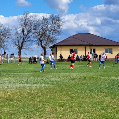 Fotbal Liga a V-a. Luptă acerbă pentru titlul județean în Seria a II-a