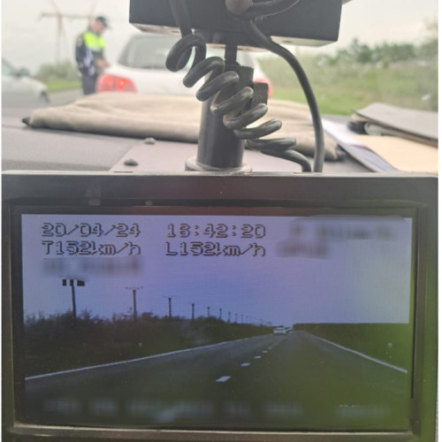 Polițiștii i-au spus ”Stop” unui șofer ialomițean care circula în afara localității Albina cu viteza de 152 km/h