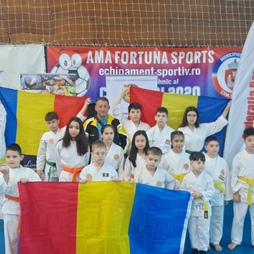 Salbă de medalii pentru Kasay la Europenele de karate tradițional