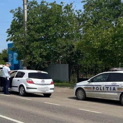 Polițiștii au aplicat amenzi de peste 45.000 de lei și au suspendat șapte permise de conducere într-o acțiune de menținere a ordinii publice